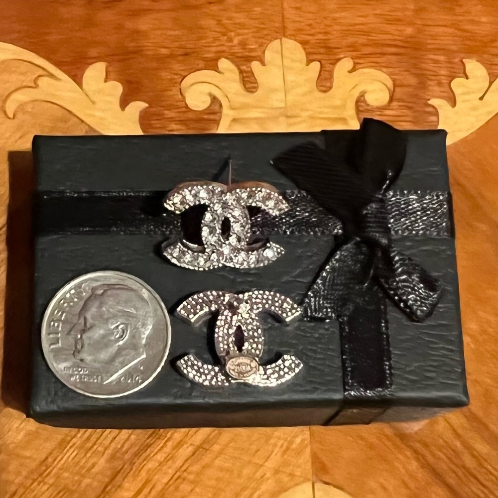 CC earrings